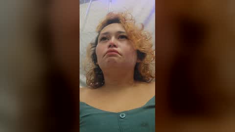 Snapshot of lizzyice8 chatting on 18, 12, 2025 lizzyice8 online show from 18, 12, 2025