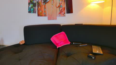 Snapshot of lizzymontana chatting on 26, 1, 2025 Liz online show from 26, 1, 2025