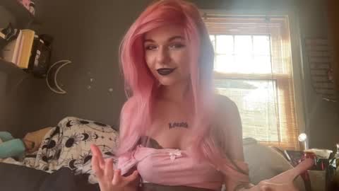 Snapshot of lizzyylovesick chatting on 1, 3, 2025 lizzybunny online show from 1, 3, 2025