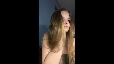 Snapshot of lladynova chatting on 22, 7, 2026 Melissa online show from 22, 7, 2026