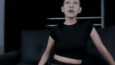 Snapshot of lnxmst chatting on 13, 11, 2025 Lynx Mist online show from 13, 11, 2025