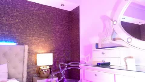  LOANA  online show from 10, 3, 2026