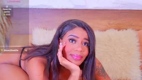Snapshot of loana_vegas chatting on 7, 5, 2026 LOANA online show from 7, 5, 2026