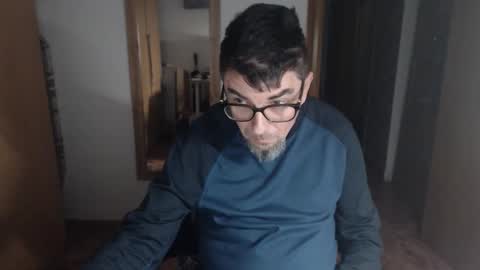 lobosolitario73 online show from 9, 11, 2025