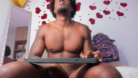 LOGAN DRAKE online show from 16, 4, 2026