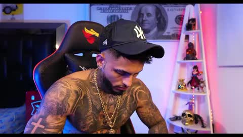 Snapshot of logan_hugh8 chatting on 5, 3, 2025 logan_hugh8 online show from 5, 3, 2025