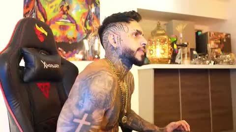 Snapshot of logan_hugh8 chatting on 2, 10, 2025 logan_hugh8 online show from 2, 10, 2025