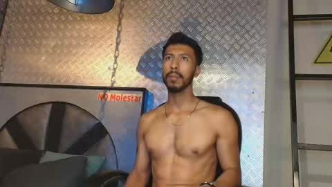 Snapshot of logan_mercer chatting on 2, 12, 2025 logan_mercer online show from 2, 12, 2025