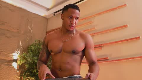 logan_varela online show from 9, 11, 2025