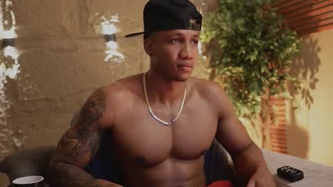 logan_varela online show from 11, 11, 2025