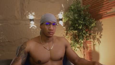 logan_varela online show from 12, 11, 2025