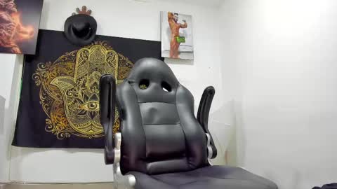 Snapshot of logan_whitters01 chatting on 16, 2, 2025 LOGAN WHITTERS online show from 16, 2, 2025