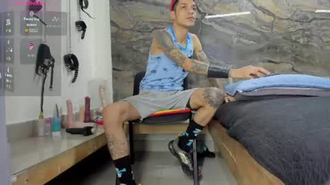 Snapshot of logan_wollff chatting on 7, 7, 2026 logan_wollff online show from 7, 7, 2026