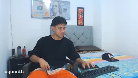 Snapshot of logannthh chatting on 22, 1, 2025 logannthh online show from 22, 1, 2025