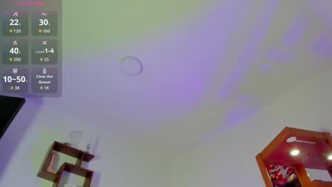 Snapshot of logantwink18 chatting on 7, 11, 2025 logantwink18 online show from 7, 11, 2025