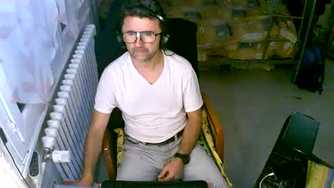 Snapshot of lokoum39 chatting on 23, 9, 2025 lokoum39 online show from 23, 9, 2025