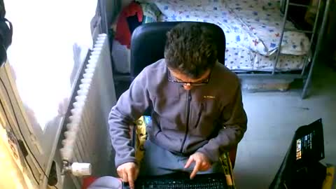 Snapshot of lokoum39 chatting on 15, 10, 2025 lokoum39 online show from 15, 10, 2025