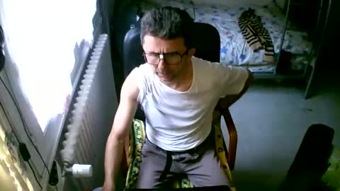 Snapshot of lokoum39 chatting on 1, 11, 2025 lokoum39 online show from 1, 11, 2025