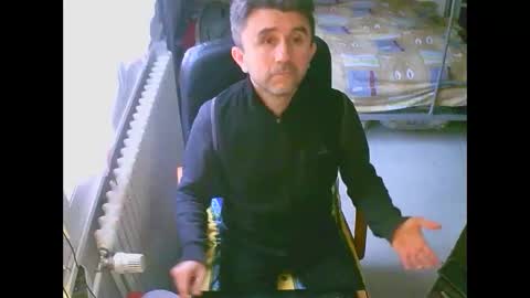 Snapshot of lokoum39 chatting on 4, 12, 2025 lokoum39 online show from 4, 12, 2025