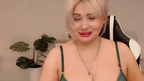  Lola  online show from 1, 3, 2026