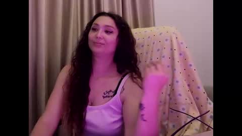 Snapshot of lola_creolla chatting on 26, 5, 2026 lola online show from 26, 5, 2026