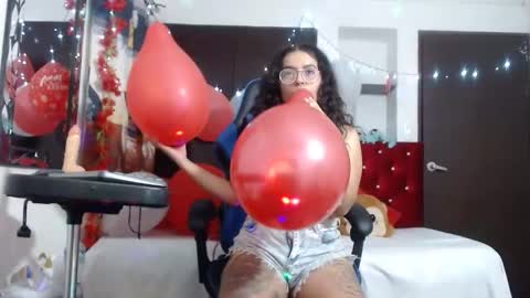 lola_fiery online show from 8, 12, 2024
