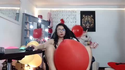 lola_fiery online show from 6, 3, 2025