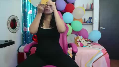 lola_fiery online show from 10, 9, 2025