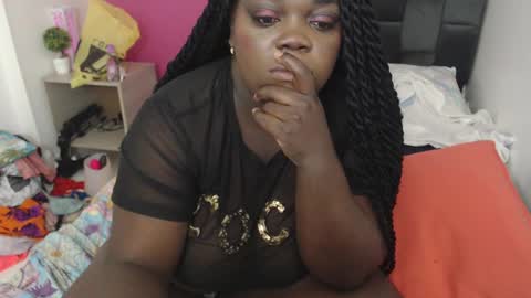 lola_honney online show from 17, 1, 2025