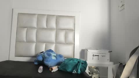 Snapshot of lola_js chatting on 18, 11, 2025 lola_js online show from 18, 11, 2025