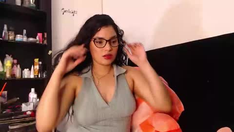lolaa_staars online show from 13, 12, 2024