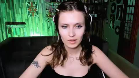 Snapshot of lolaasmus chatting on 12, 6, 2026 I consider myself the god Loki but life just calls me LOL online show from 12, 6, 2026
