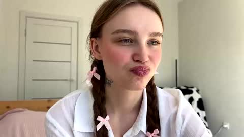 lolaatate online show from 11, 3, 2026