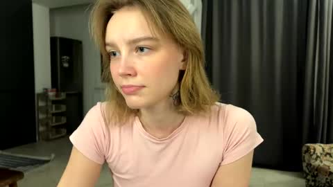 lolaatatee online show from 21, 5, 2026