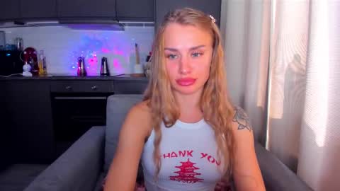 Snapshot of lolabani675452 chatting on 14, 9, 2025 lolabani675452 online show from 14, 9, 2025