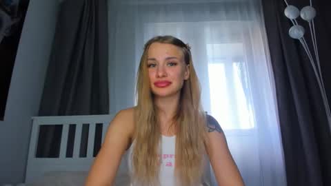 Snapshot of lolabani675452 chatting on 23, 9, 2025 lolabani675452 online show from 23, 9, 2025