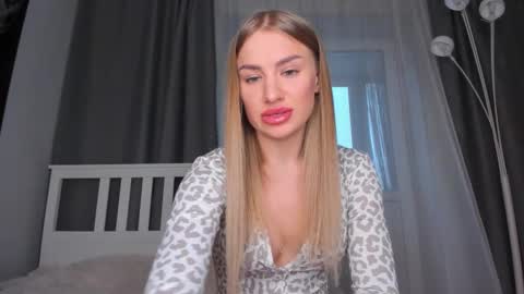 Snapshot of lolabani675452 chatting on 16, 12, 2025 lolabani675452 online show from 16, 12, 2025