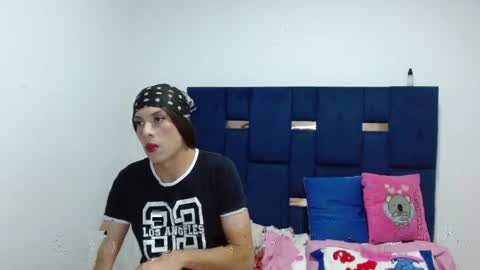 lolabloomx online show from 5, 4, 2026