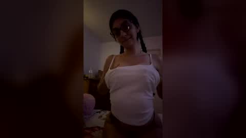 lolaflowers69 online show from 1, 8, 2026