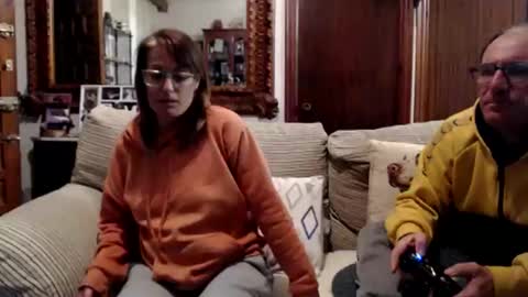Snapshot of lolahueso chatting on 4, 2, 2025 LOLA HUESO y ERIC online show from 4, 2, 2025