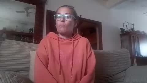 Snapshot of lolahueso chatting on 7, 2, 2025 LOLA HUESO y ERIC online show from 7, 2, 2025