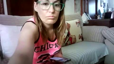 Snapshot of lolahueso chatting on 17, 2, 2025 LOLA HUESO y ERIC online show from 17, 2, 2025