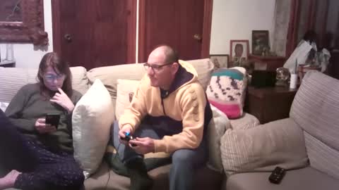 Snapshot of lolahueso chatting on 19, 2, 2025 LOLA HUESO y ERIC online show from 19, 2, 2025
