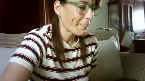 Snapshot of lolahueso chatting on 20, 2, 2025 LOLA HUESO y ERIC online show from 20, 2, 2025