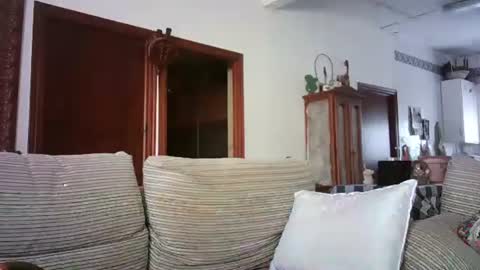 Snapshot of lolahueso chatting on 24, 2, 2025 LOLA HUESO y ERIC online show from 24, 2, 2025