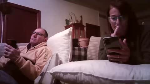 Snapshot of lolahueso chatting on 26, 2, 2025 LOLA HUESO y ERIC online show from 26, 2, 2025