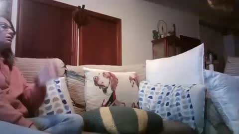 Snapshot of lolahueso chatting on 27, 2, 2025 LOLA HUESO y ERIC online show from 27, 2, 2025