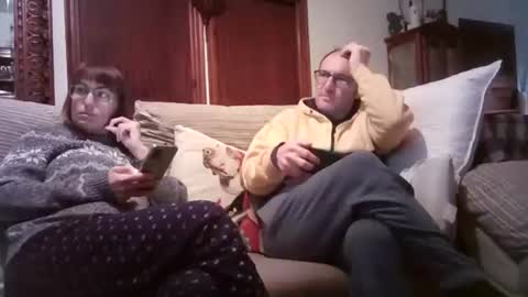 Snapshot of lolahueso chatting on 4, 3, 2025 LOLA HUESO y ERIC online show from 4, 3, 2025