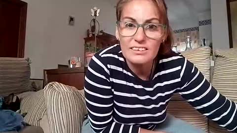 Snapshot of lolahueso chatting on 30, 9, 2025 LOLA HUESO y ERIC online show from 30, 9, 2025
