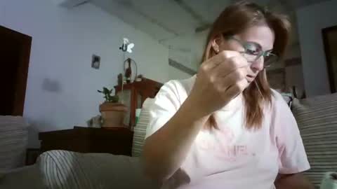 Snapshot of lolahueso chatting on 11, 10, 2025 LOLA HUESO y ERIC online show from 11, 10, 2025